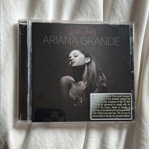 Ariana Grande 'Yours Truly' CD